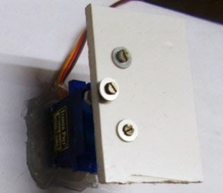 Arduino-Robotic-Arm-construction-2