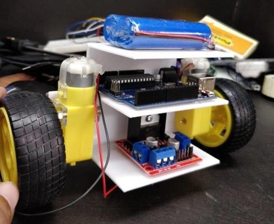 Assembled Arduino self balancing robot using Arduino Uno
