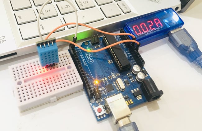 Arduino Weather Station with DHT11 sensor demonstrating sleep mode implementation for power optimization