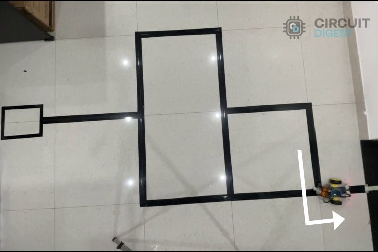 Simple Maze Solving Robot Solving Final Turn