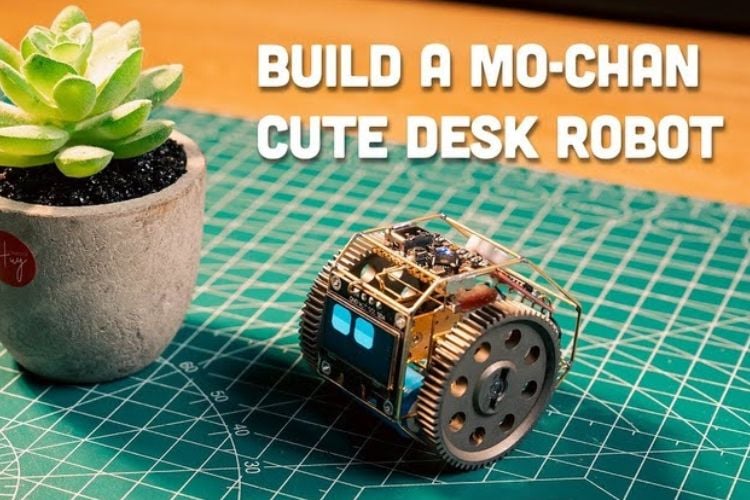 Mo-Chan Desk Robot Using ESP32