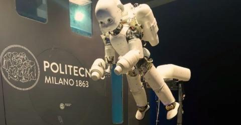 iRonCub3 Humanoid Robot Achieves Jet-Powered Flight